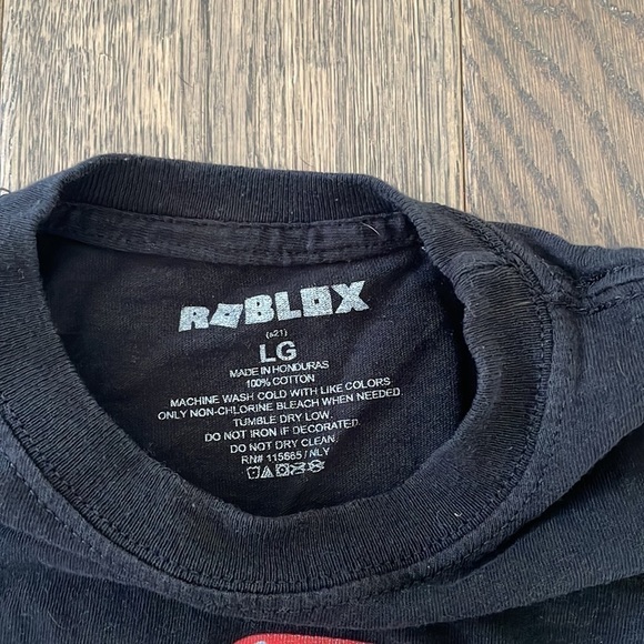 Youth Roblox tshirt​​​​​​​​​​​ - Picture 2 of 2